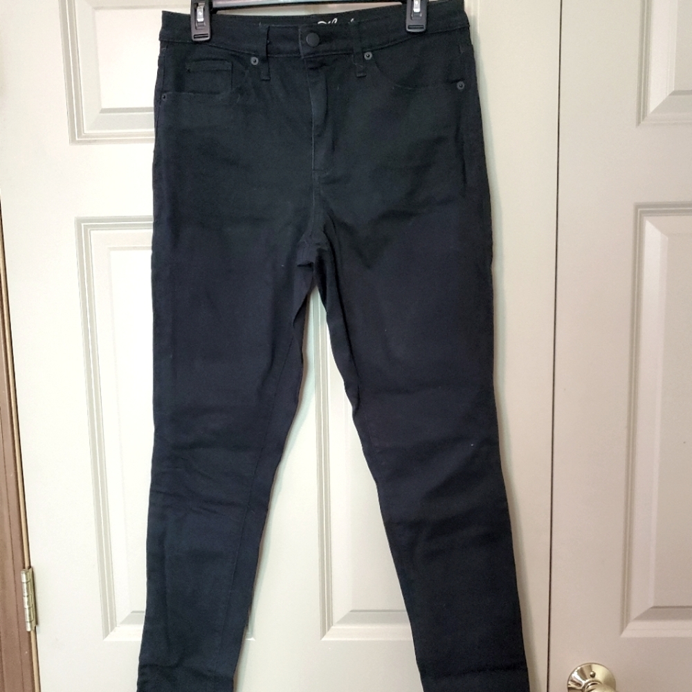 universal thread high waisted black jean in 10/30L